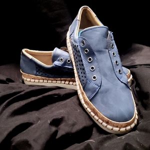 Unbranded slip on shoes